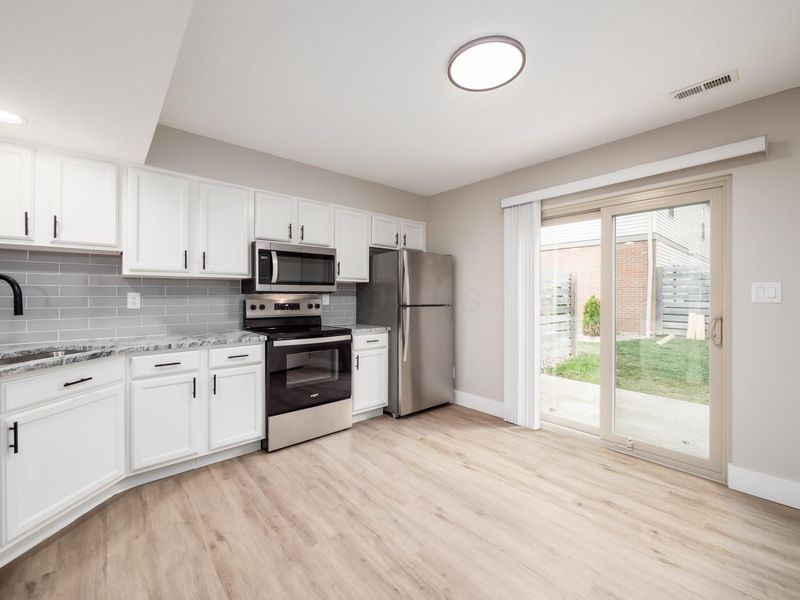 631 Pebble Place Drive , Unit A, Delaware, OH 43015 Photo 9