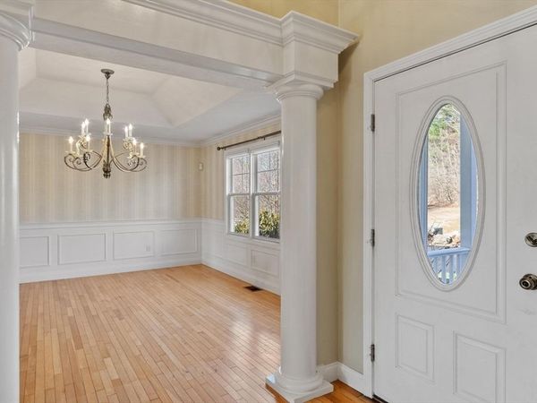 1 Victoria Drive, Unit 22, Leicester, MA 01542