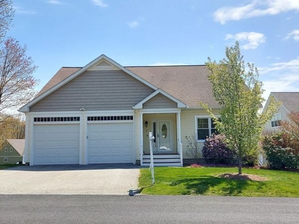 1 Victoria Drive, Unit 22, Leicester, MA 01542