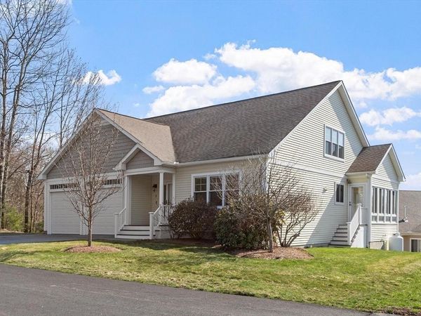 1 Victoria Drive, Unit 22, Leicester, MA 01542