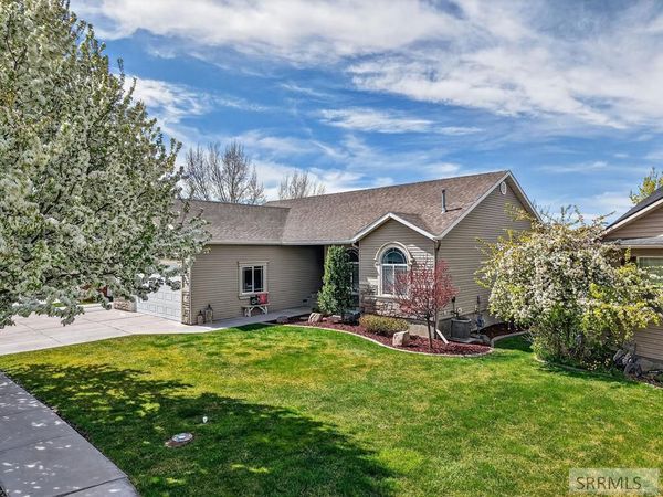 880 Redman Street, CHUBBUCK, ID 83202