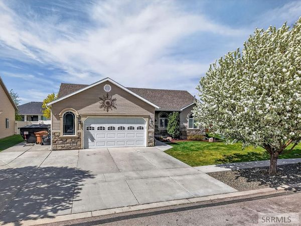 880 Redman Street, CHUBBUCK, ID 83202