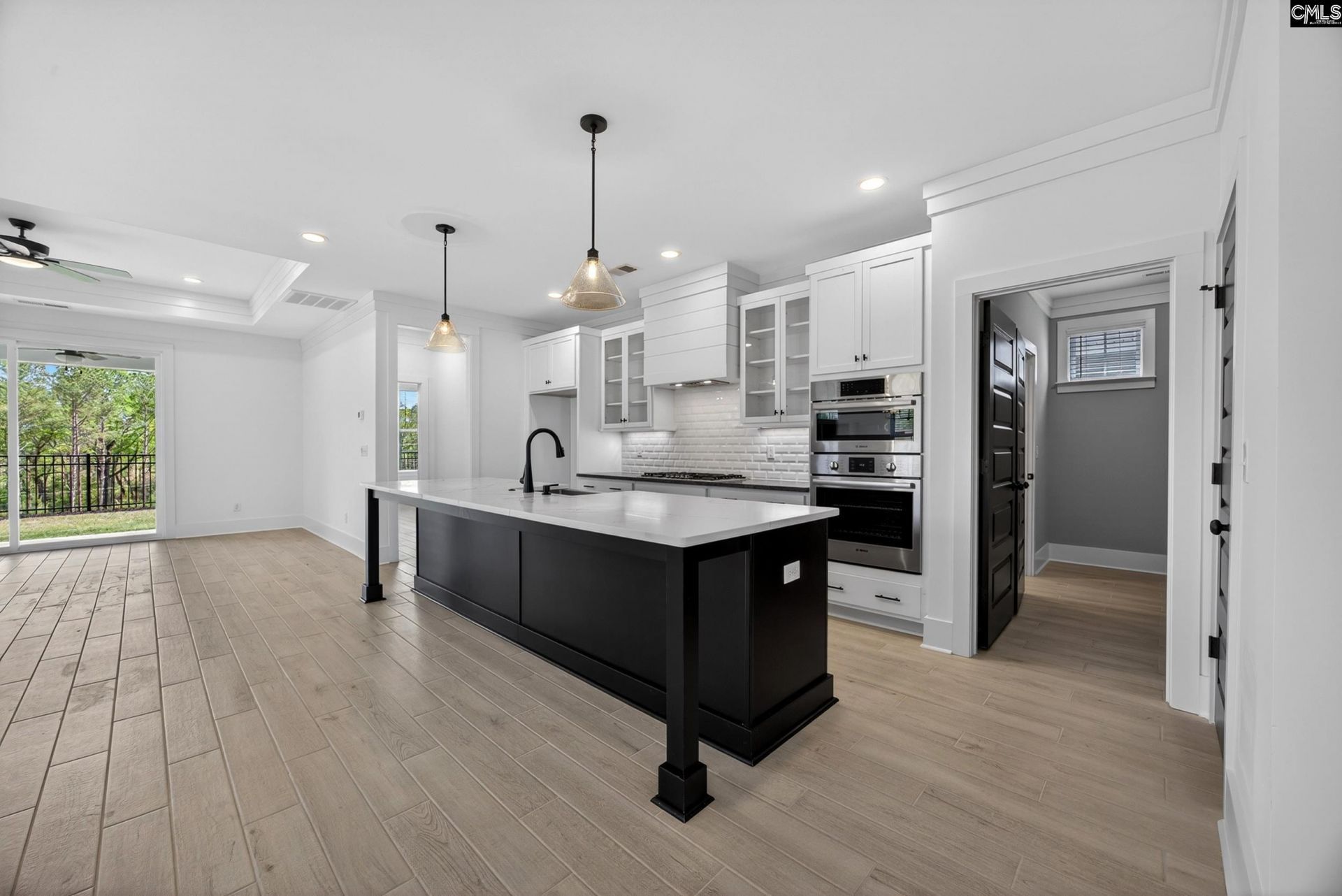 2040 Shallow Bluff Court Photo 4