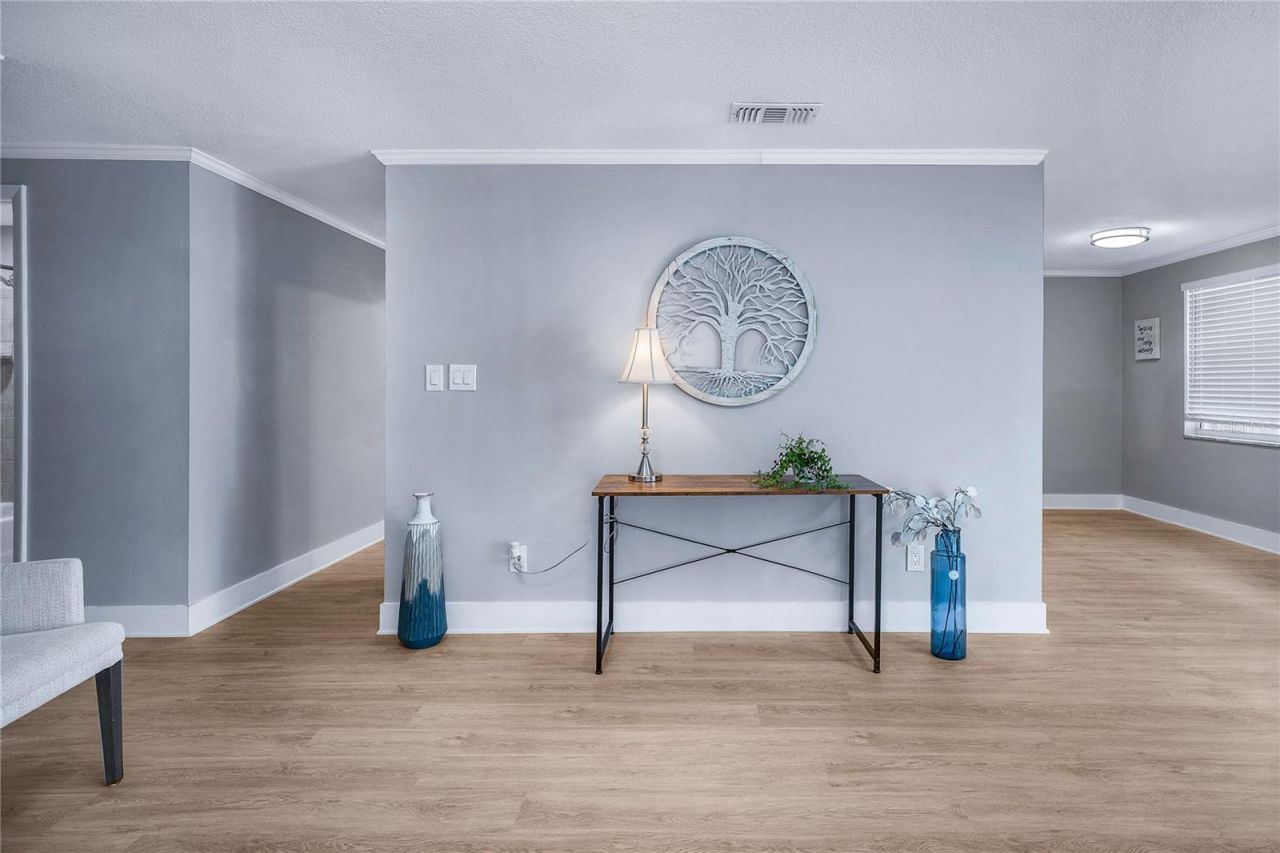 9151 Fairweather Drive , Largo, FL 33773 Photo