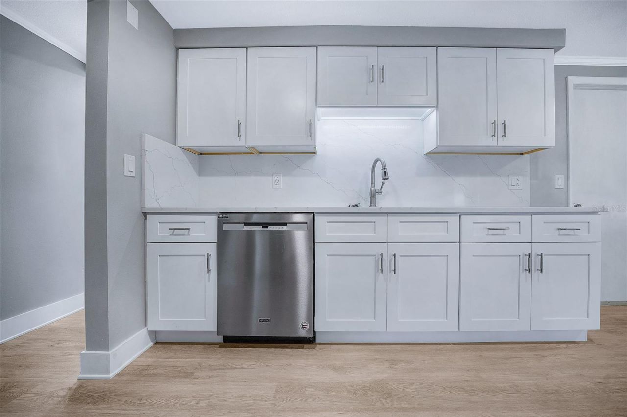 9151 Fairweather Drive , Largo, FL 33773 Photo