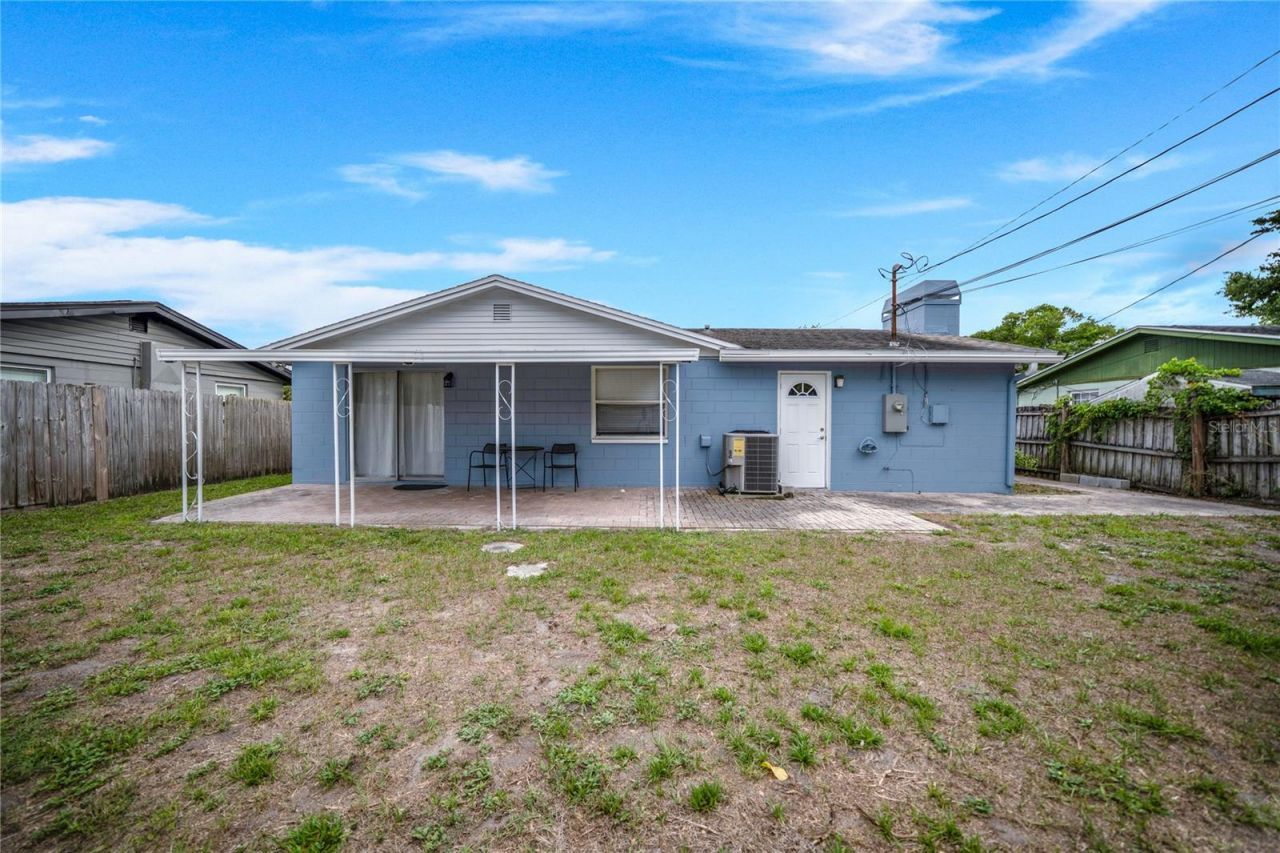 9151 Fairweather Drive , Largo, FL 33773 Photo