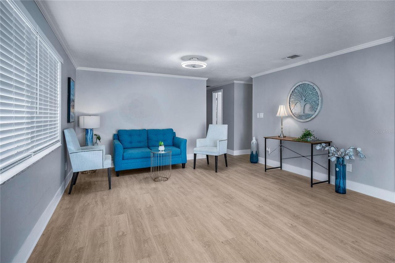 9151 Fairweather Drive , Largo, FL 33773 Photo