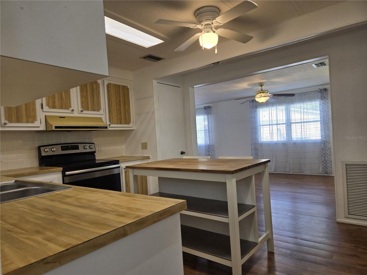 3500 Blossom Circle , Unit 1497, Zellwood, FL 32798 Photo