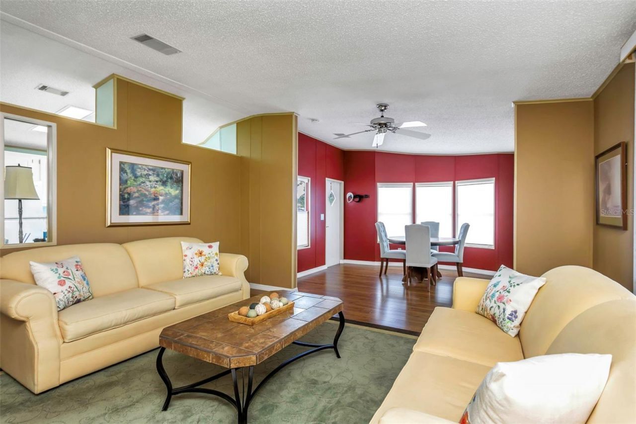 106 Thatch Palm Street W, Largo, FL 33770 Photo