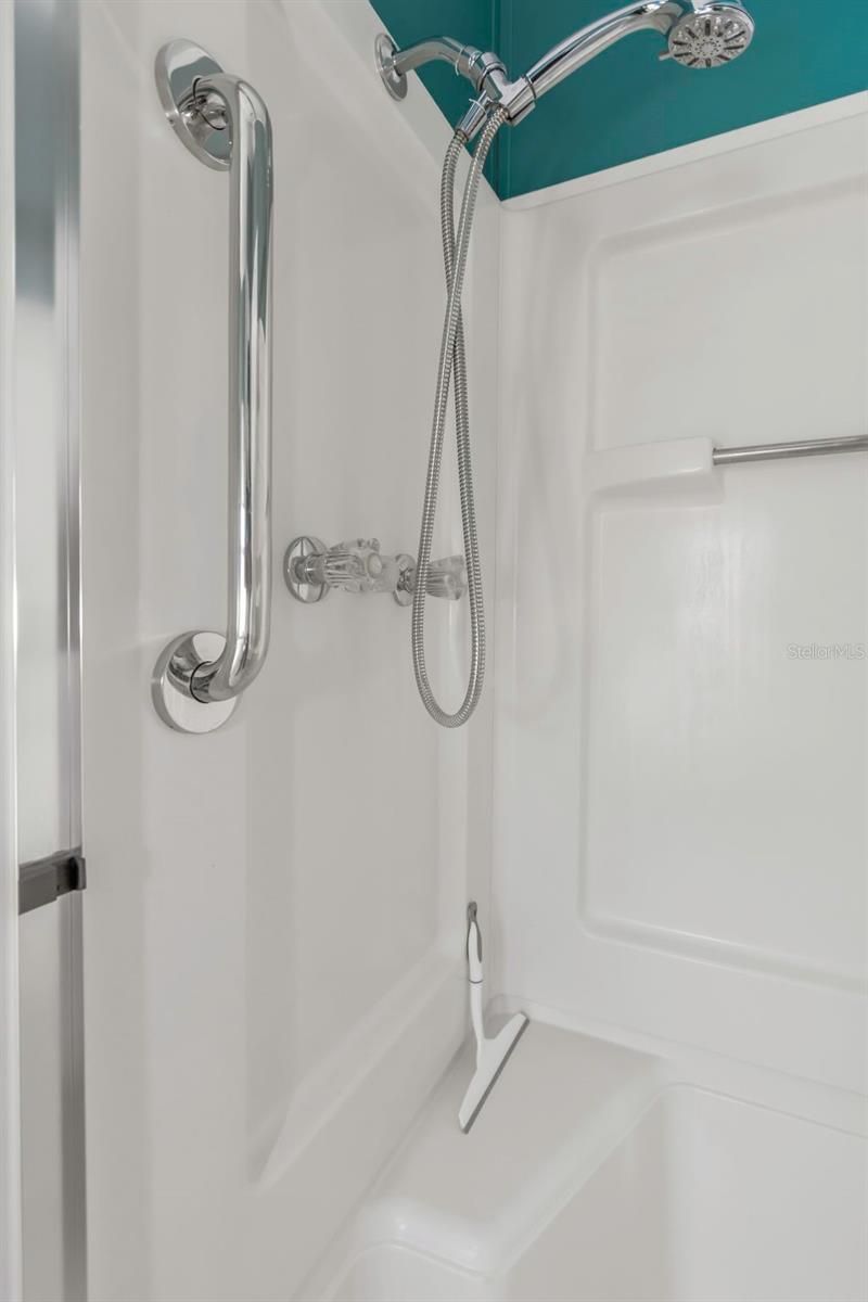 106 Thatch Palm Street W, Largo, FL 33770 Photo