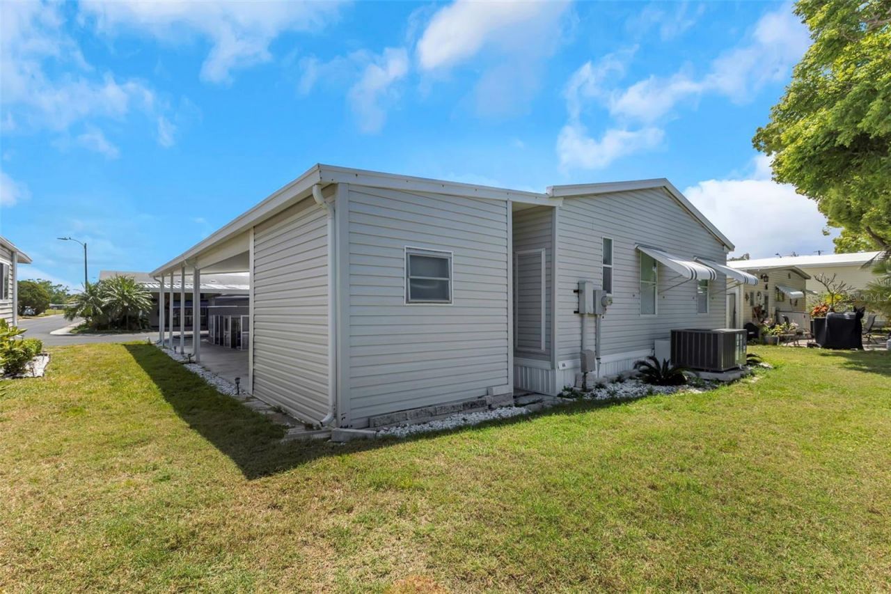 106 Thatch Palm Street W, Largo, FL 33770 Photo