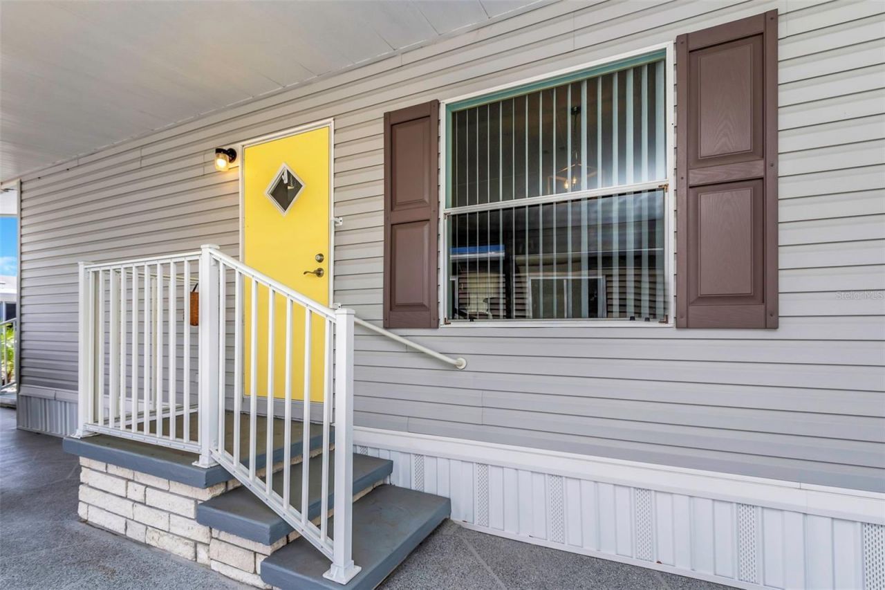 106 Thatch Palm Street W, Largo, FL 33770 Photo