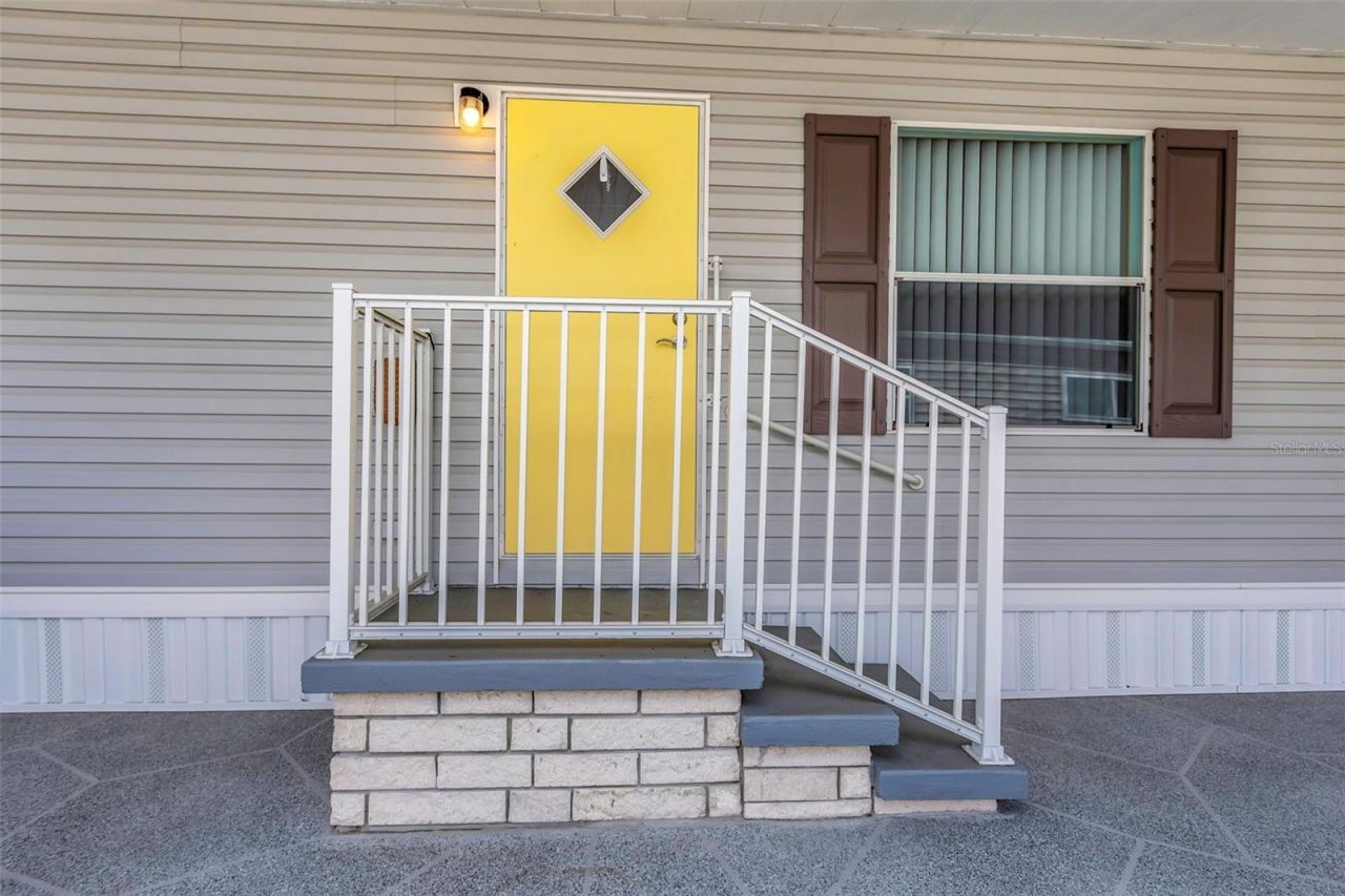 106 Thatch Palm Street W, Largo, FL 33770 Photo