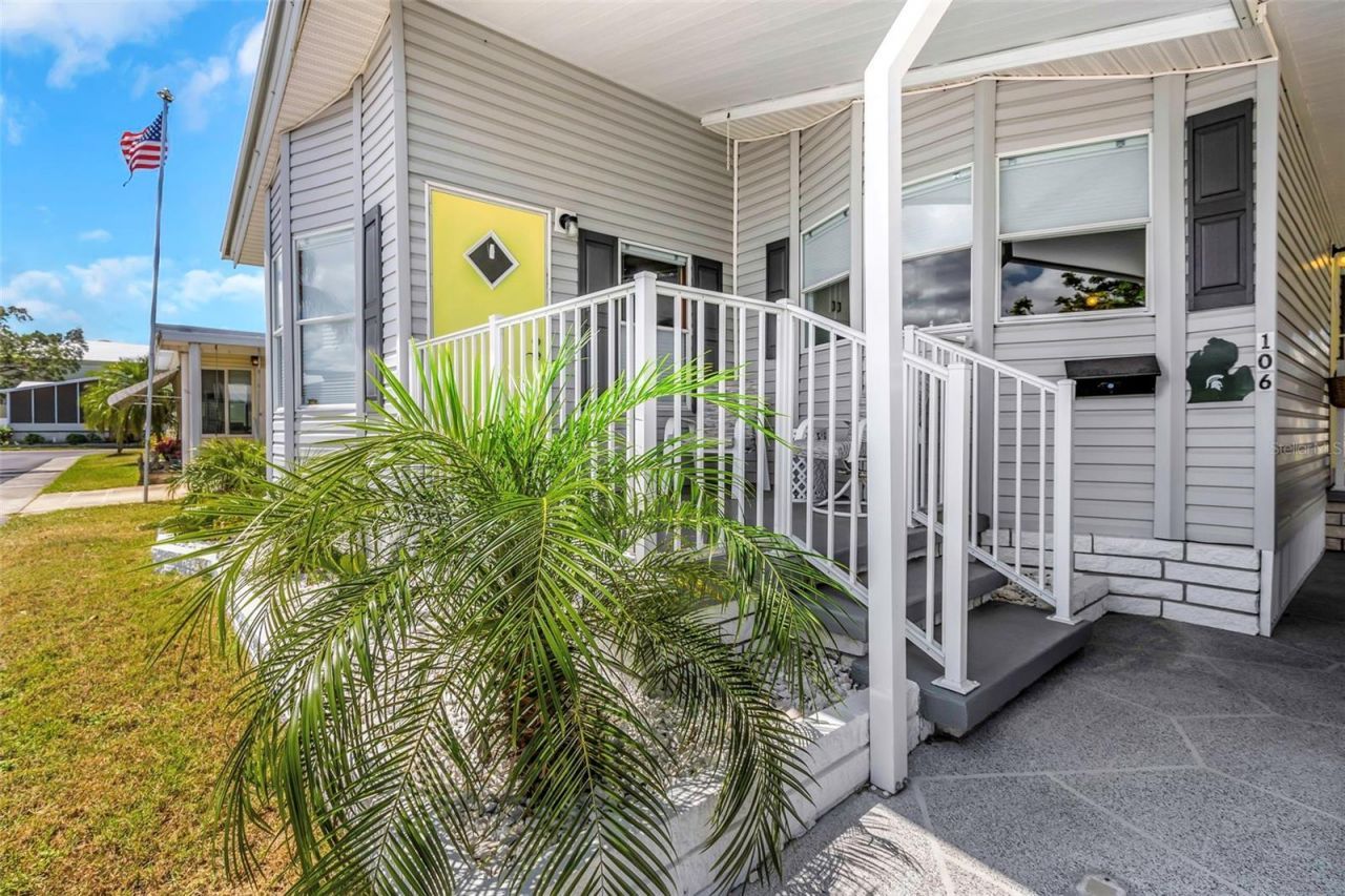 106 Thatch Palm Street W, Largo, FL 33770 Photo