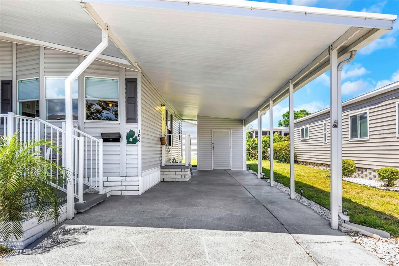 106 Thatch Palm Street W, Largo, FL 33770 Photo