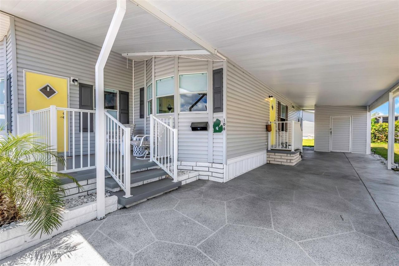 106 Thatch Palm Street W, Largo, FL 33770 Photo