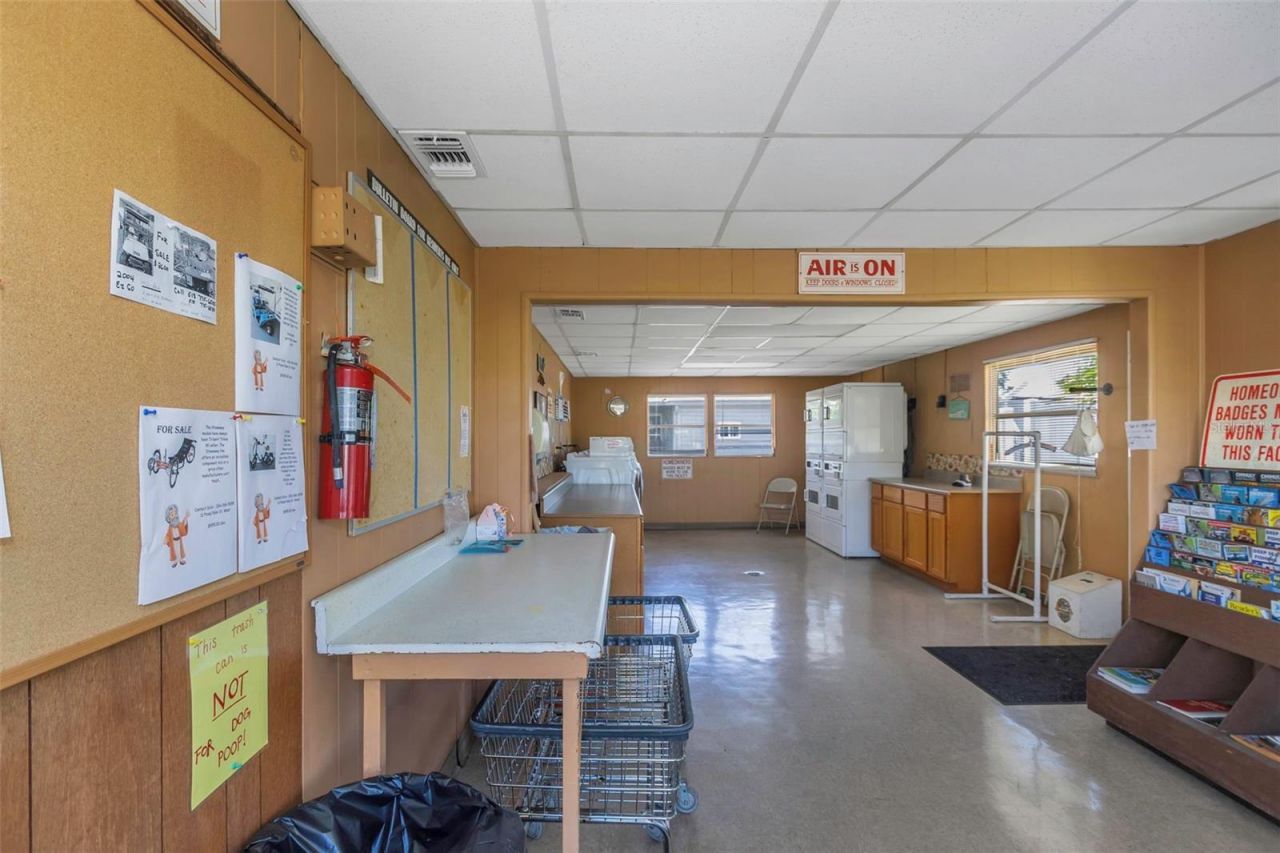 106 Thatch Palm Street W, Largo, FL 33770 Photo