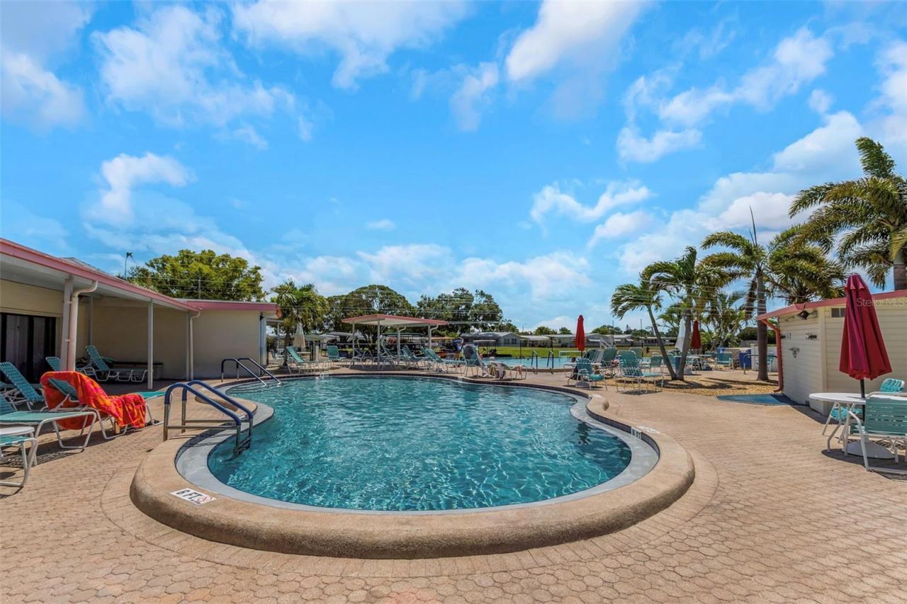 106 Thatch Palm Street W, Largo, FL 33770 Photo