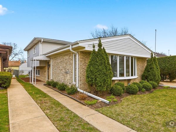 9437 Lockwood Avenue , Skokie, IL 60077