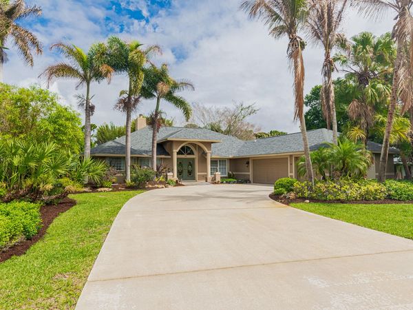 441 SE Pine Road, Port St. Lucie, FL 34984