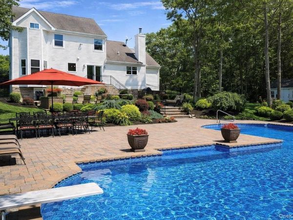 10 Messina Avenue , Center Moriches, NY 11934