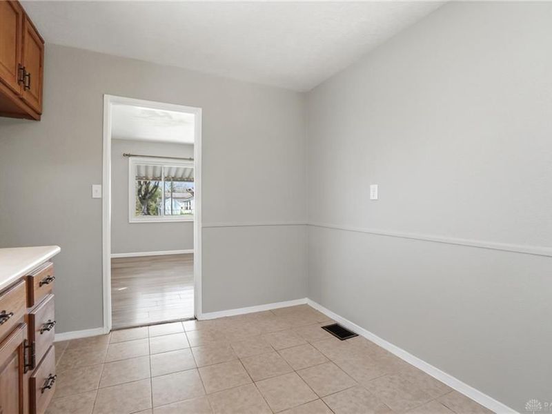 1176 Jeanette Drive, Riverside, OH 45432 Photo 15