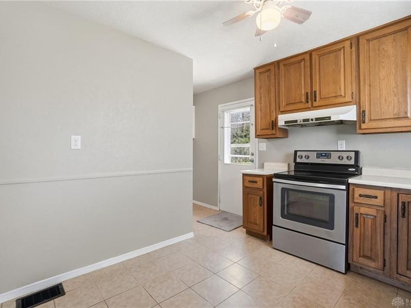 1176 Jeanette Drive, Riverside, OH 45432 Photo 16