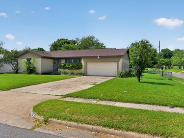 1528 Wagon Wheels Trail, Dallas, TX 75241