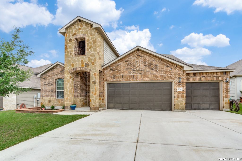 754 Cumulus Cloud Dr, New Braunfels, TX 78130 Main Photo