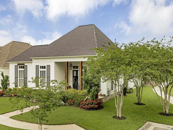 38194 Emery Ln, Prairieville, LA 70769