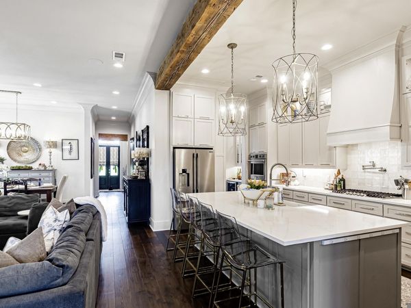 38194 Emery Ln, Prairieville, LA 70769