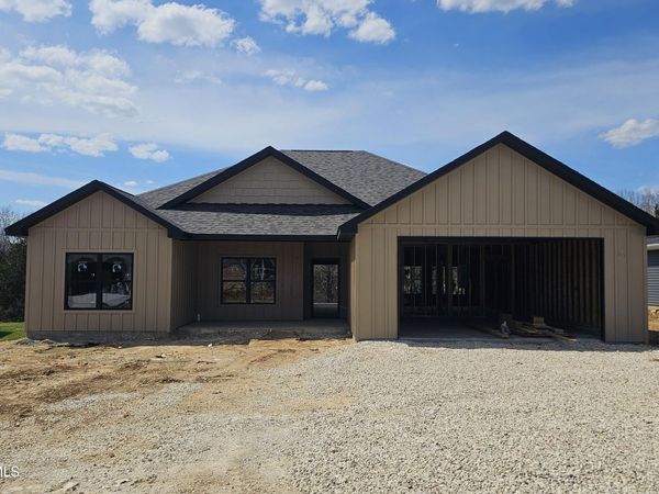 10873 COUNTRY AIRE MEADOWS CT, Holts Summit, MO 65043