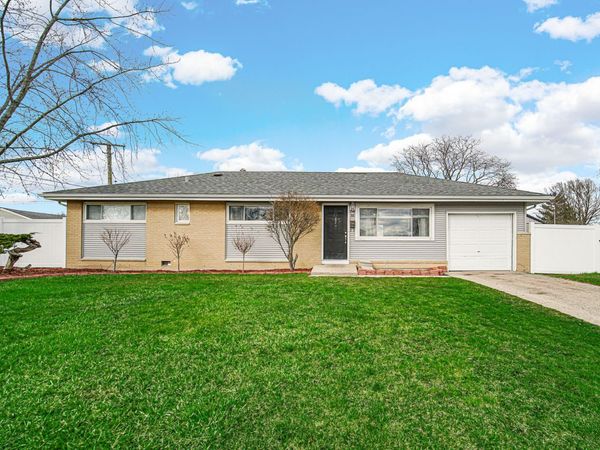 310 Maricopa Lane , Hoffman Estates, IL 60169