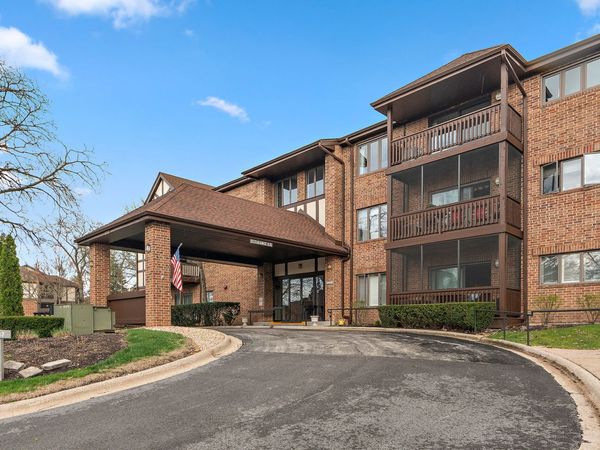 7737 W GOLF Drive , Unit 303, Palos Heights, IL 60463