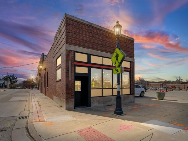 201 N Broadway Avenue , Urbana, IL 61801