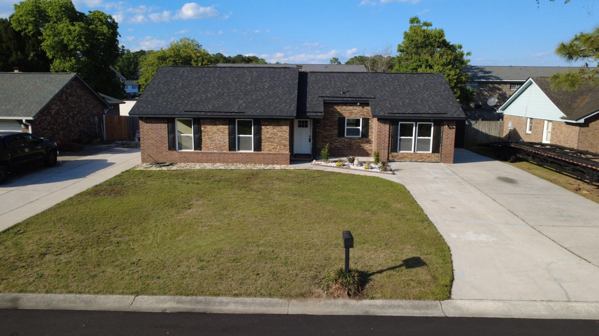 215 Horseshoe Drive Photo 1