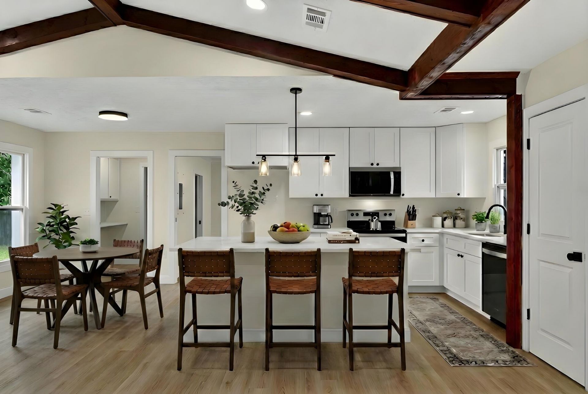 215 Horseshoe Drive Photo 11