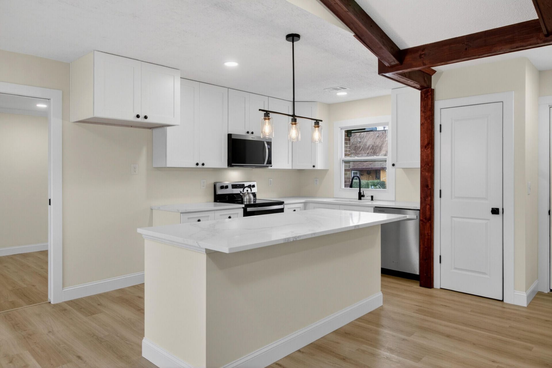 215 Horseshoe Drive Photo 12