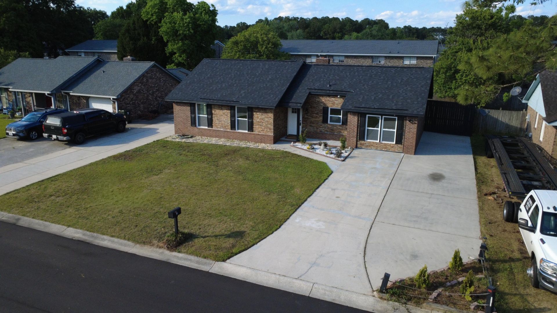 215 Horseshoe Drive Photo 2