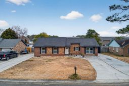 215 Horseshoe Drive photo 4