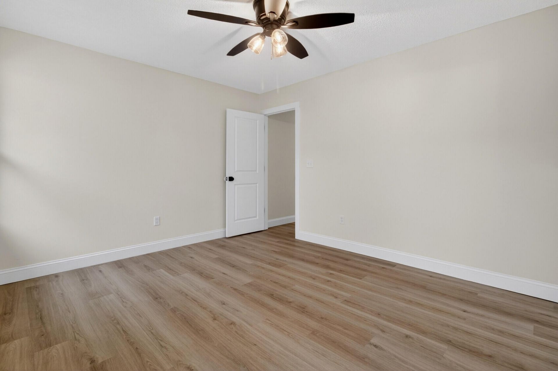 215 Horseshoe Drive Photo 22