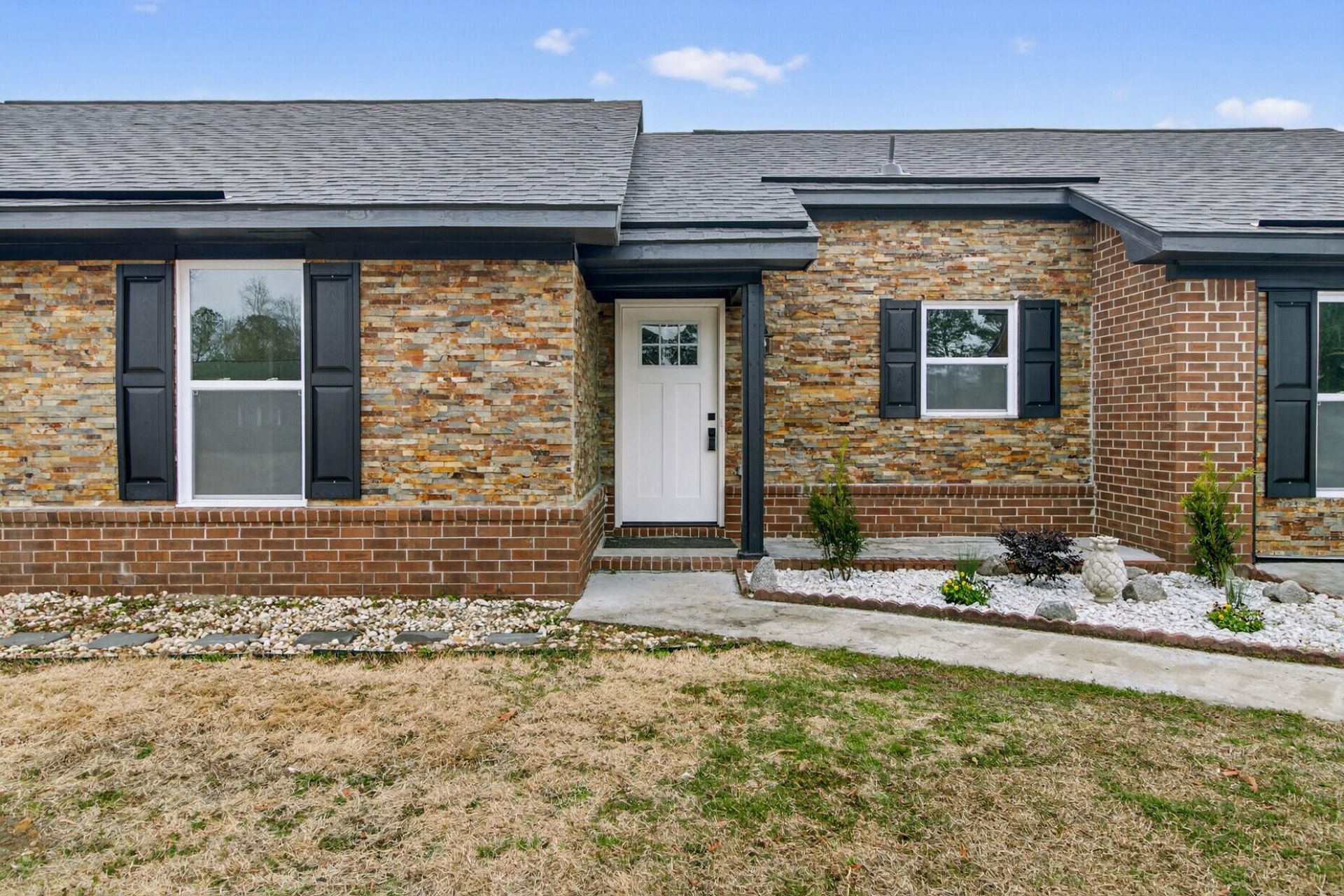 215 Horseshoe Drive Photo 4