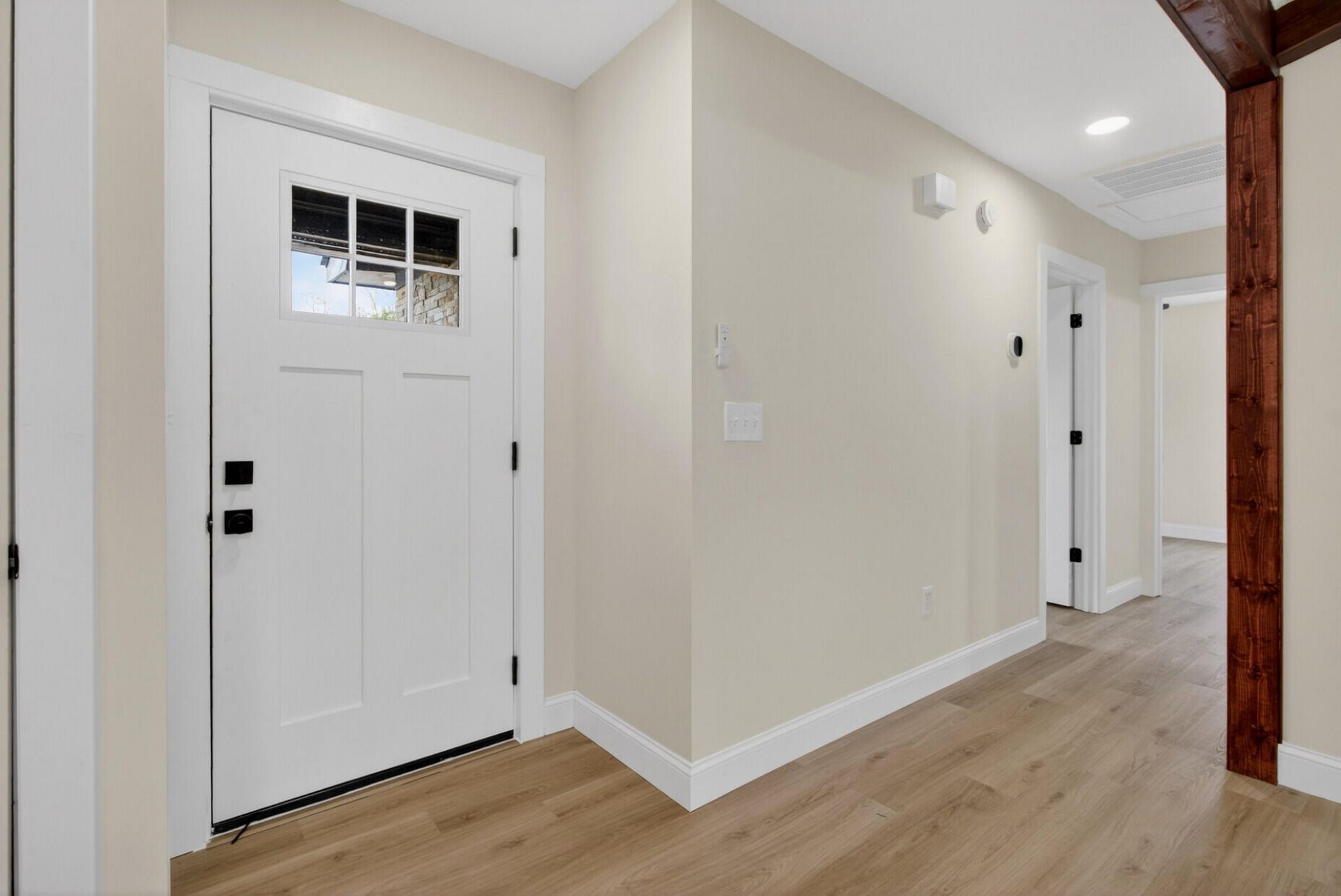 215 Horseshoe Drive Photo 8