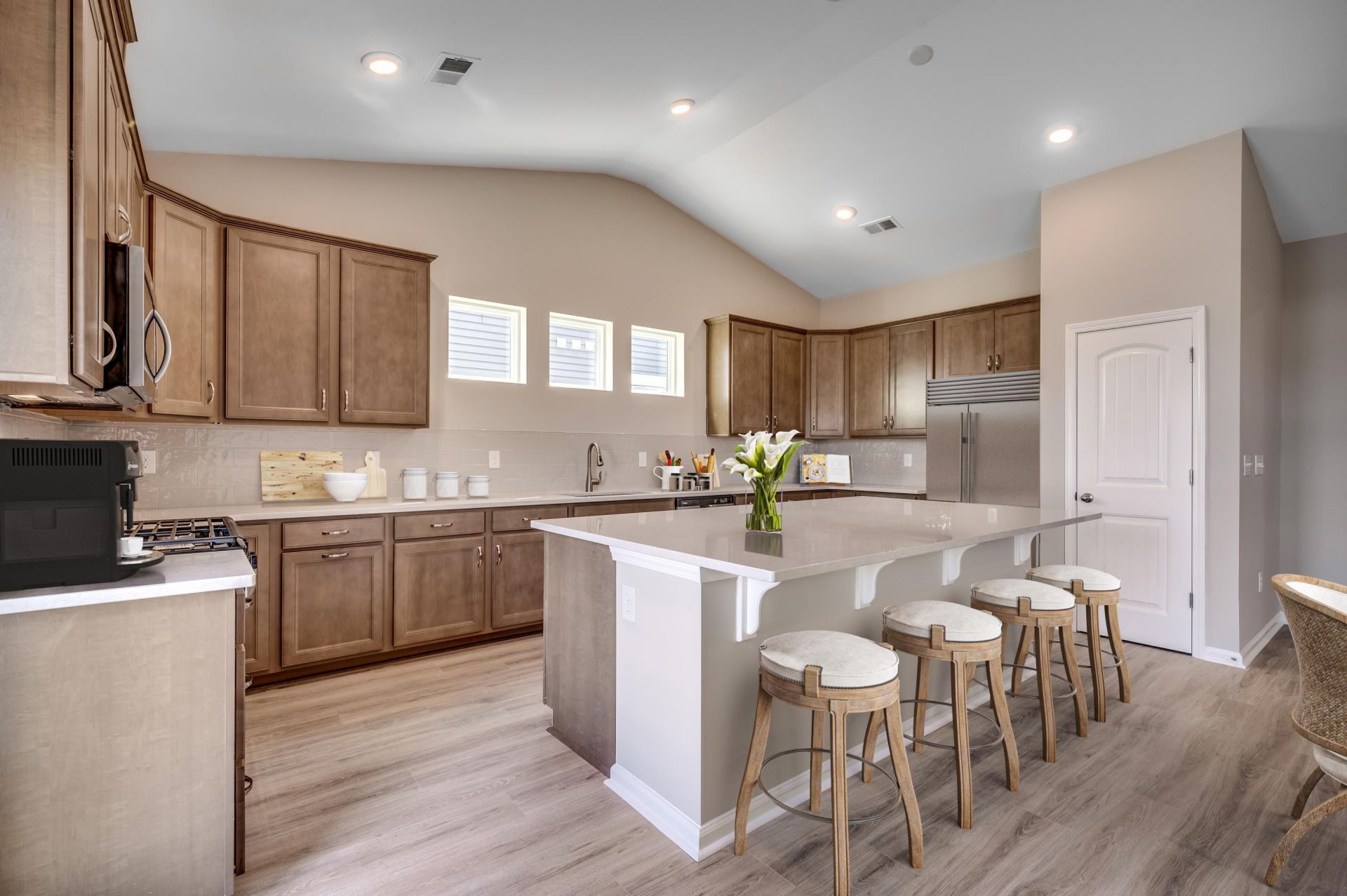 6004 Harness Ct. Photo 6