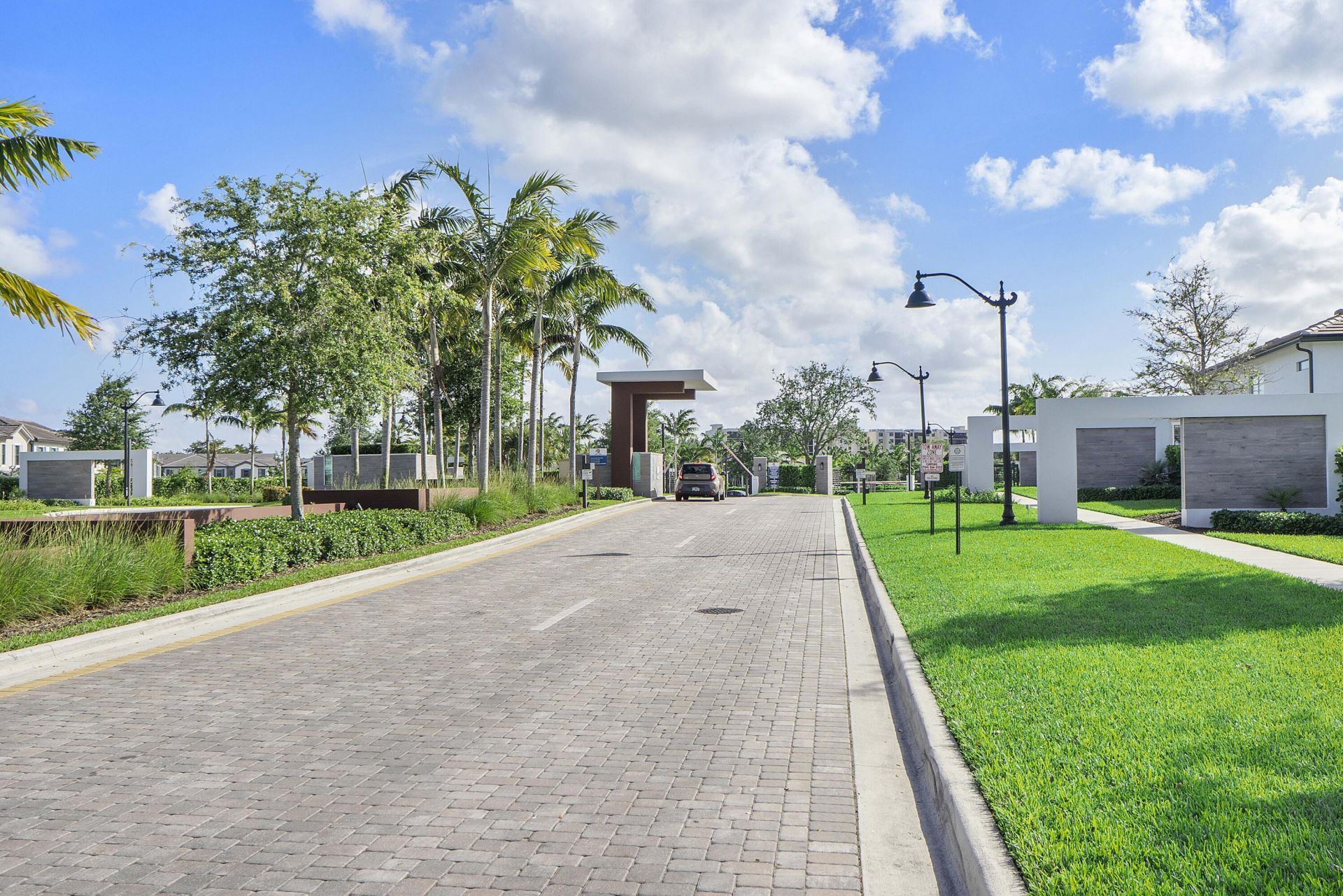 4506 Silverwood Lane N, Fort Lauderdale, FL 33309 Photo