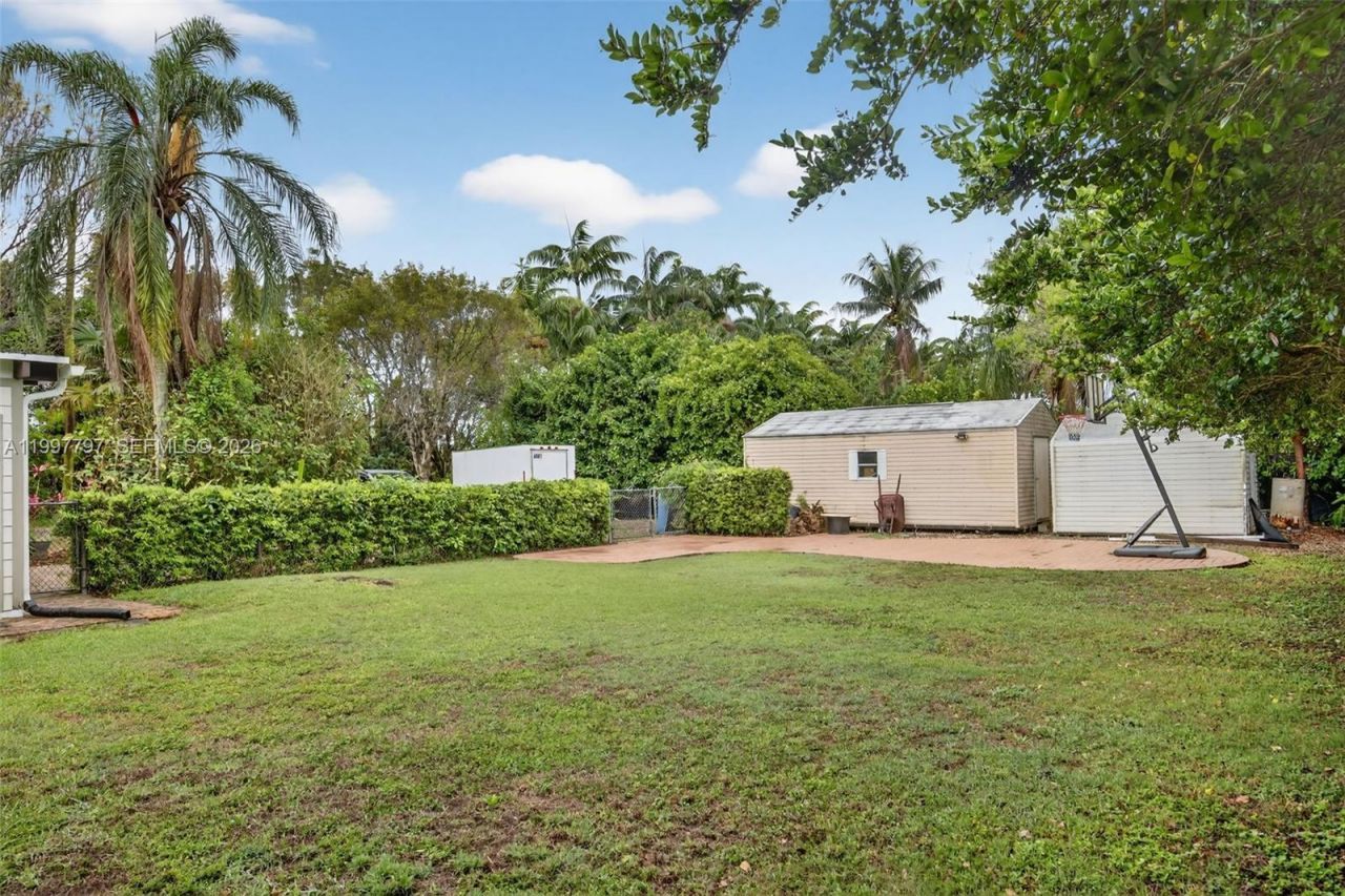 19745 SW 244th St, Homestead, FL 33031 Photo
