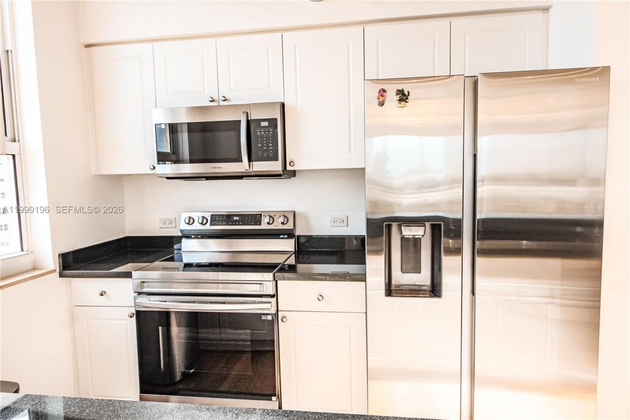 19501 W Country Club Dr, Unit 1014, Aventura, FL 33180 Photo