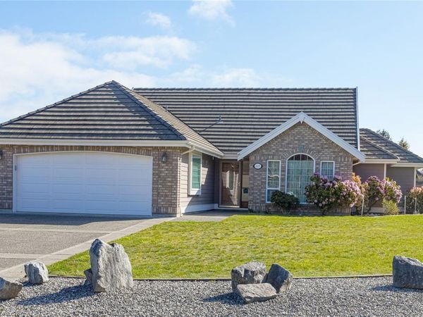 619 Morningstar Dr , Parksville, BC V9P 2W2