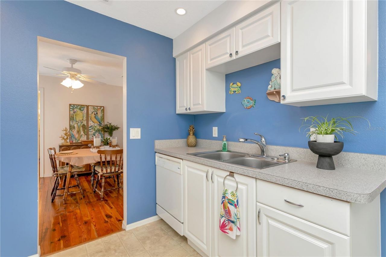 14 Braden Castle Drive, Bradenton, FL 34208 Photo