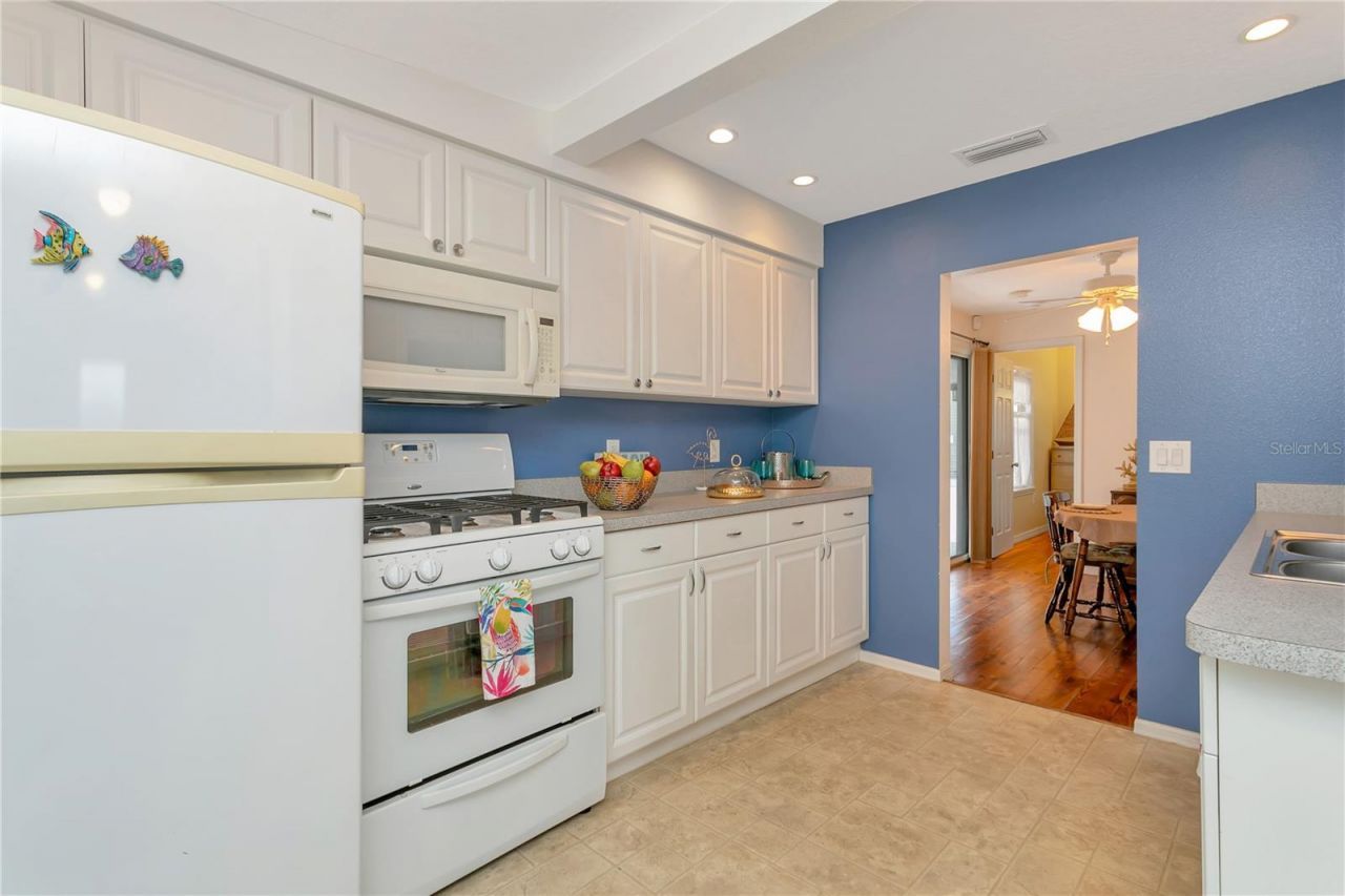 14 Braden Castle Drive, Bradenton, FL 34208 Photo